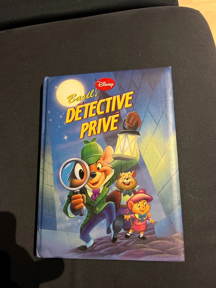 Livre pour enfants Disney couverture matelassé Basil détective privé