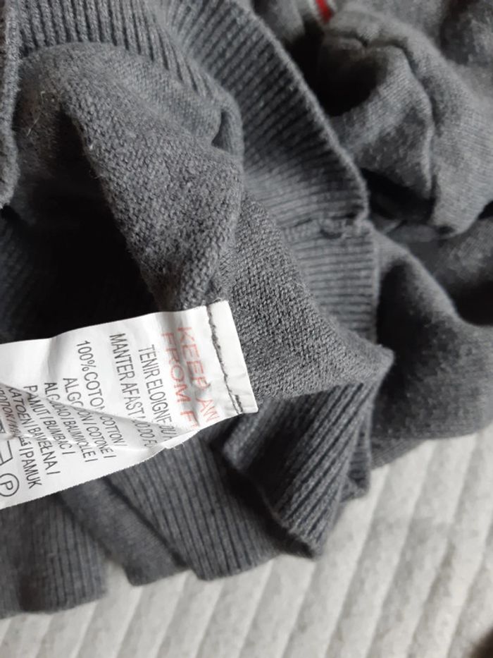 Pull fin à capuche 5 ans - photo numéro 3