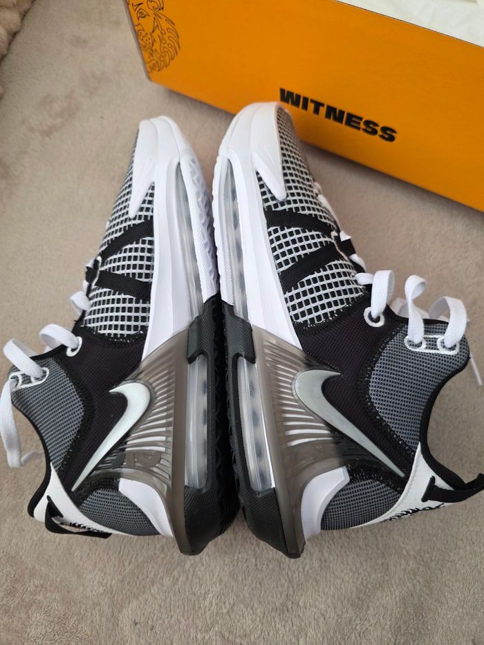 Basket nike lebron witness VII neuf pointure  44 original - photo numéro 10
