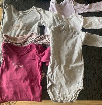 6 bodies manches longues – Fille – 18 mois
