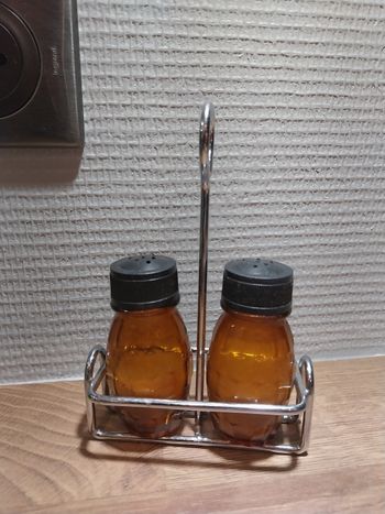 Serviteur salière et poivrière vintage