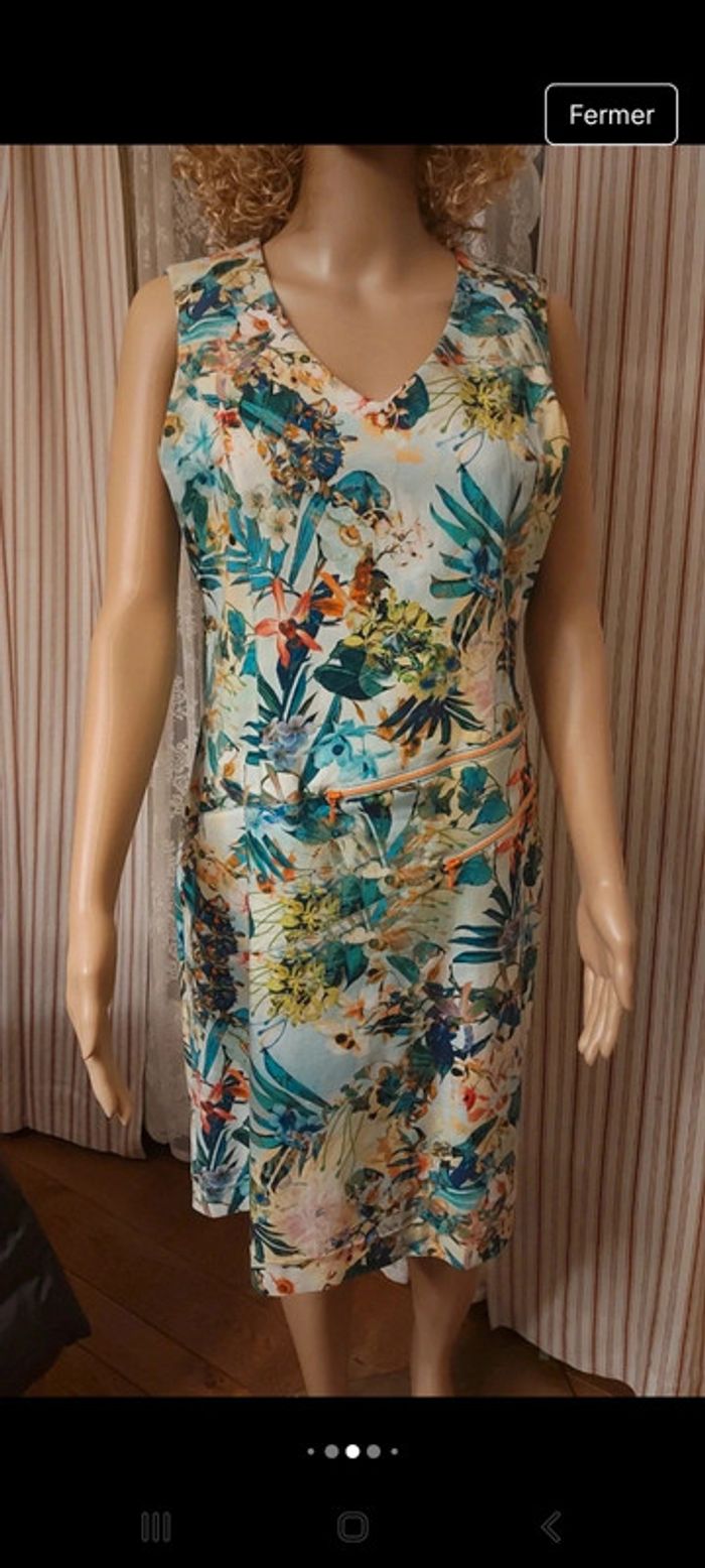 Robe Giovane taille be 40 IT 44 NL 38 - photo numéro 4