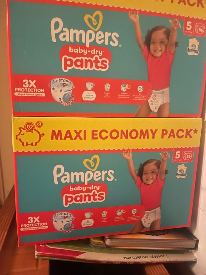 Lot de 2 carton  couche Pampers culotte taille 5 neuf - photo numéro 2