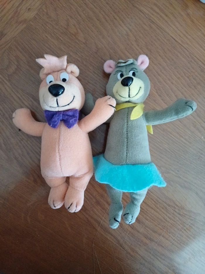 Lot de 2 peluches Yogi Bear