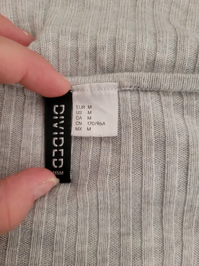 Pull H&M, taille M. - photo numéro 4