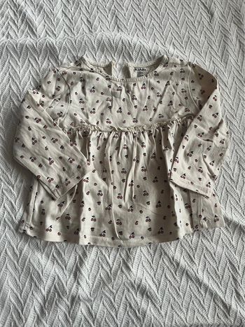 Blouse avec des cerises