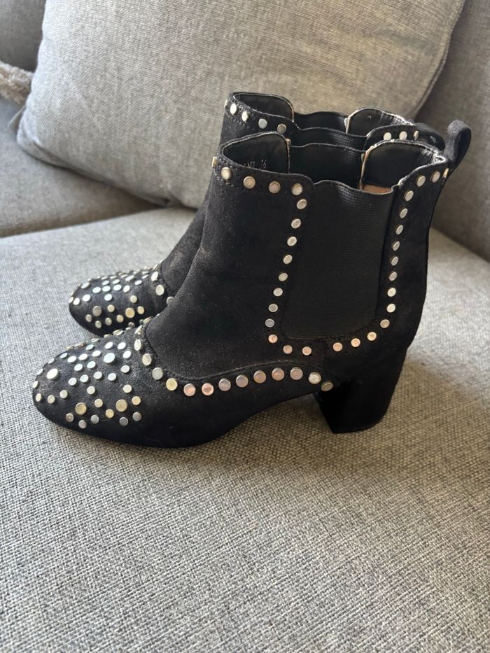 Bottines à clous genre zadig et voltaire - photo numéro 3