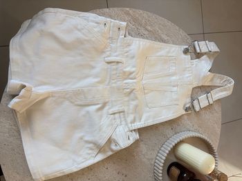 Jolie salopette en jean tendance 