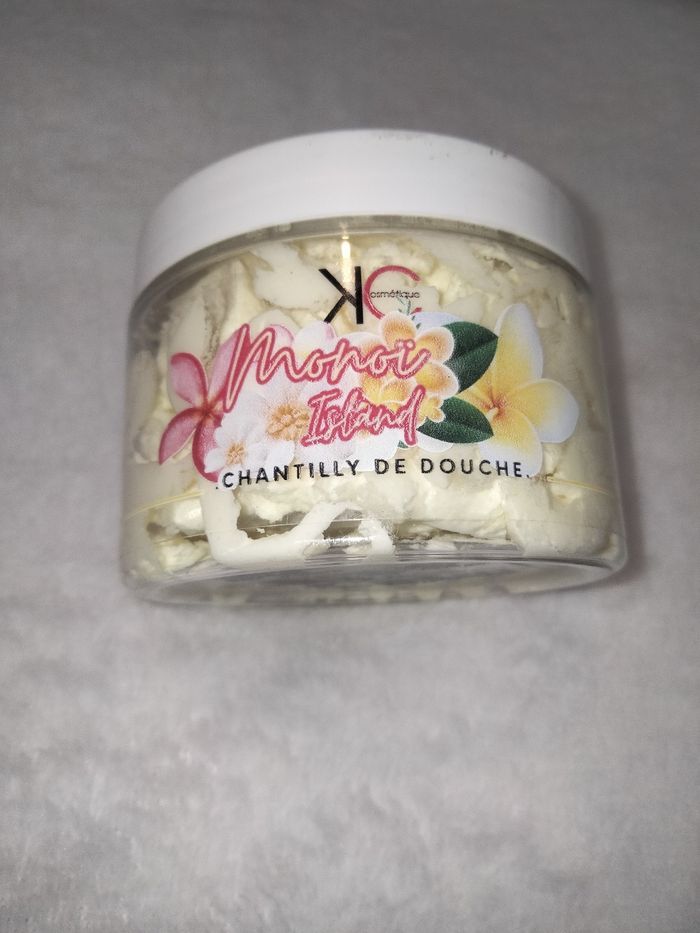 Chantilly de douche / savon fouetté Monoi island
