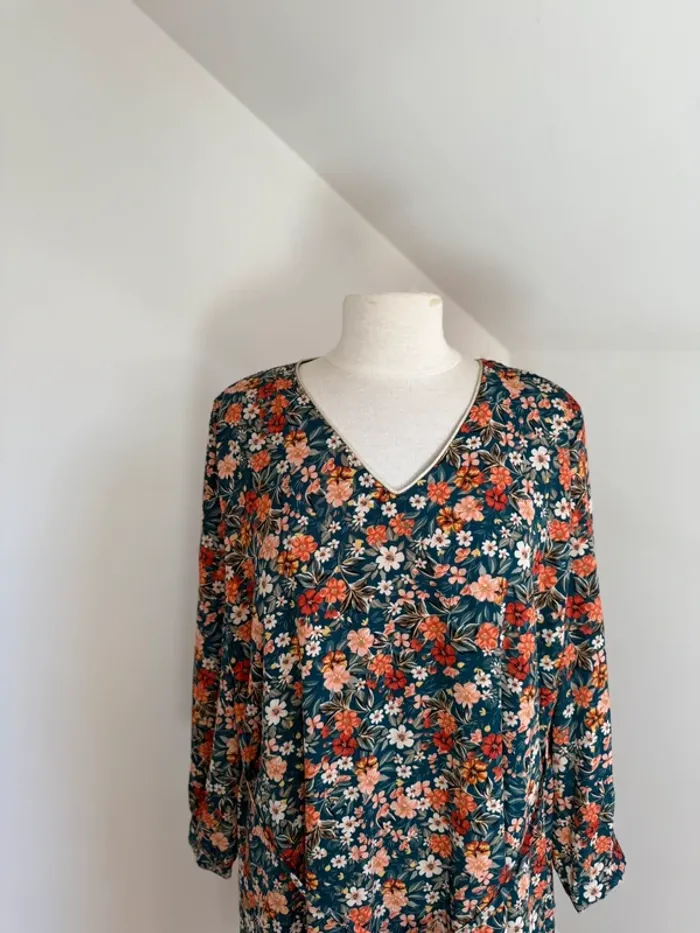 Superbe robe fleurie fluide neuve Christy 🌸 T4 46 - photo numéro 2