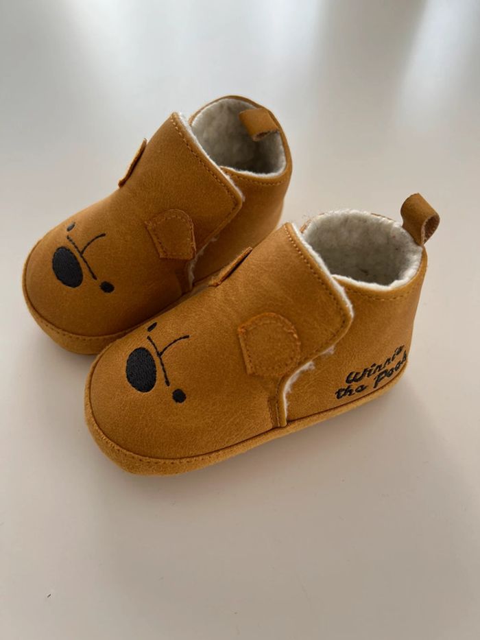 Petit chausson bébé winni l’ourson | 9/12 mois - photo numéro 2