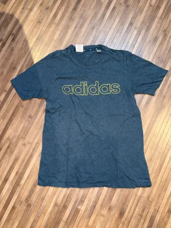 T-shirt Adidas taille XS
