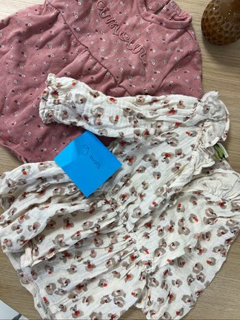 Lot 2 robes