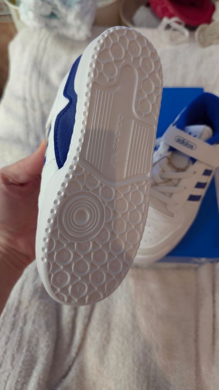 (Neuves non portées) 🏷🤩😍baskets adidas unisex pointure 27 🤩😍 - photo numéro 3