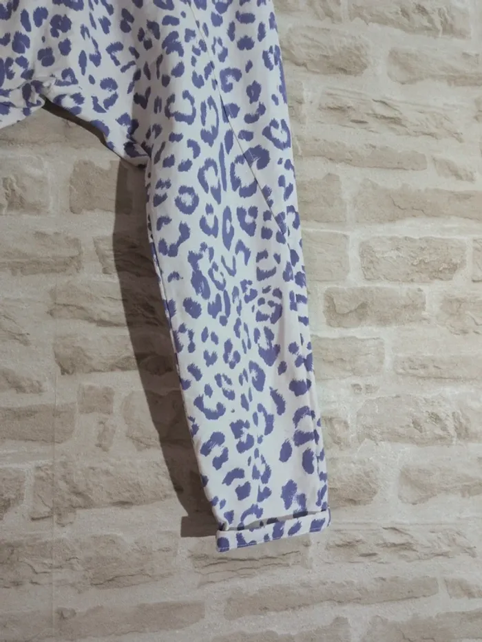 Pantalon style Sarouel imprimé léopard violet - photo numéro 2