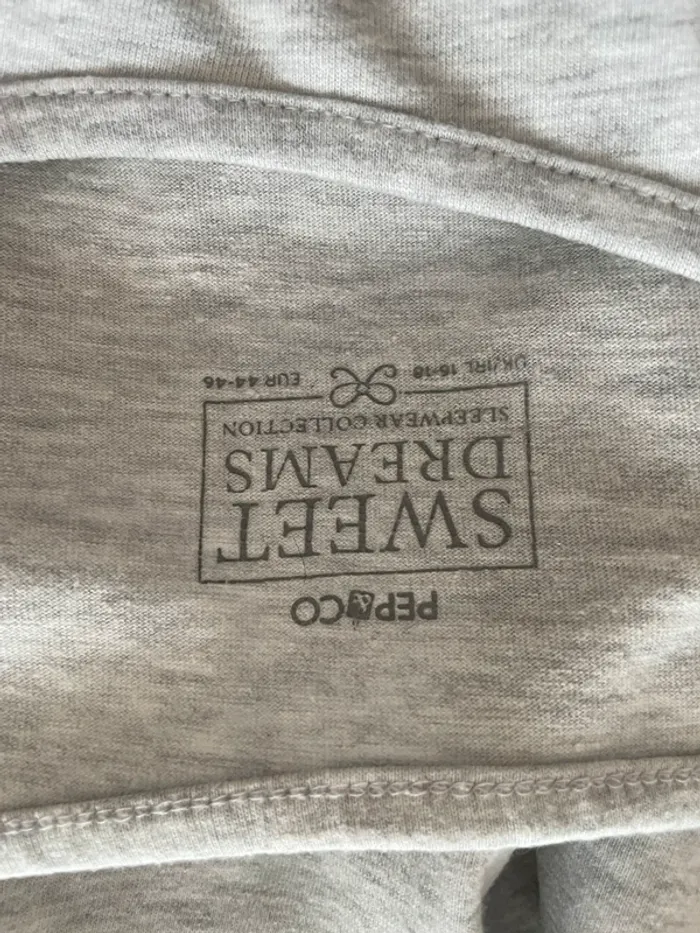 T-shirt gris - photo numéro 3