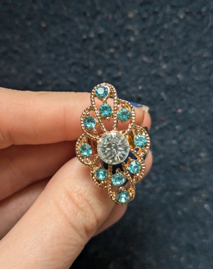 Bague a strass fantaisie - photo numéro 2