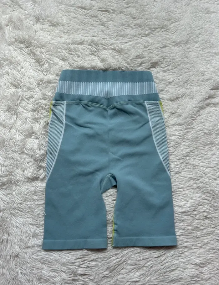 Short Stronger - photo numéro 2