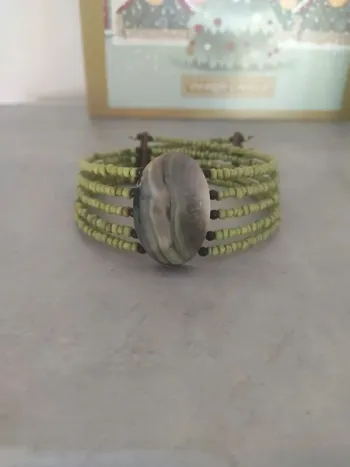 Collier perle et bois artisanal