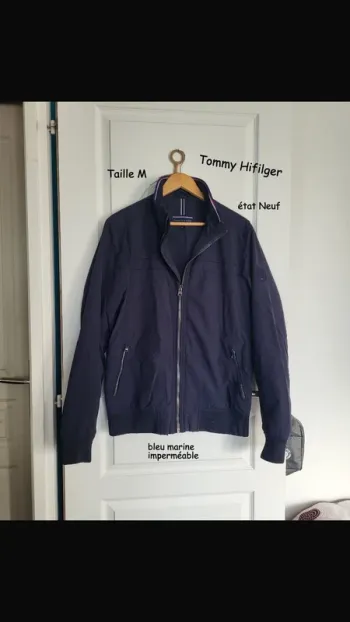 Veste coupe vent imperméable Tommy Hilfiger impeccable taille M