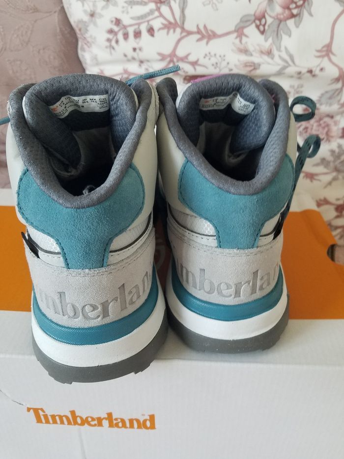 Baskets cuir Timberland t 33 NEUF - photo numéro 3