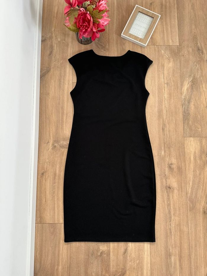 Jolie robe noire - photo numéro 5