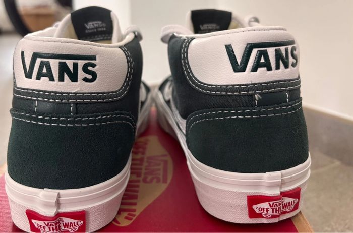 Baskets Vans Neuves Taille 38,5 - photo numéro 6