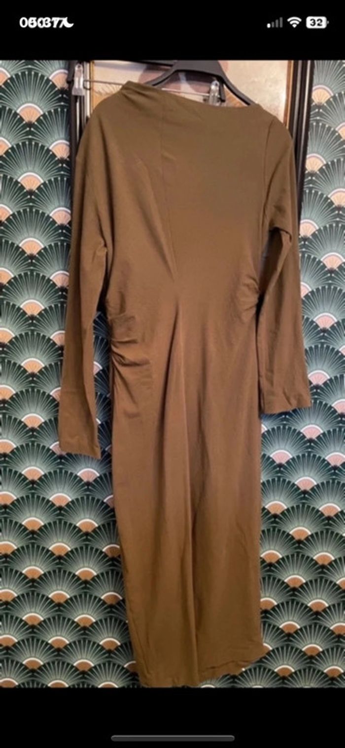 Belle robe col bateau en laine zara taille L couleur kaki - photo numéro 3