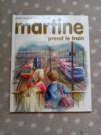 Livre Martine prend le train