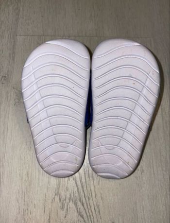 Sandale Nike pointure 23 