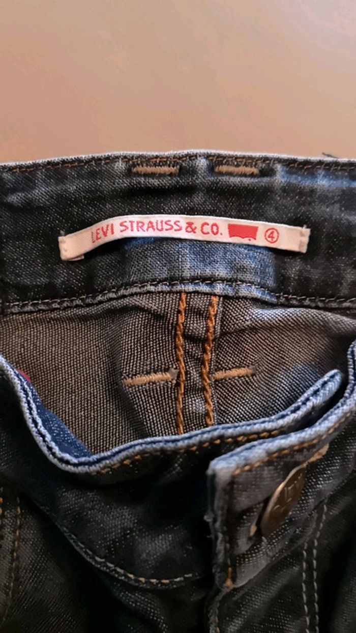 Jean Levi's fille troué - photo numéro 2