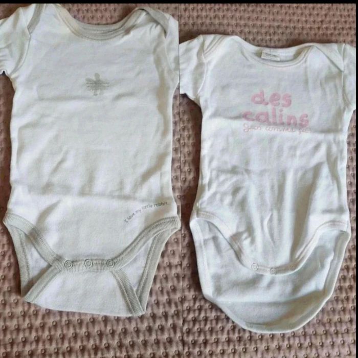 Lot 2  bodies  blanc fille  3  mois