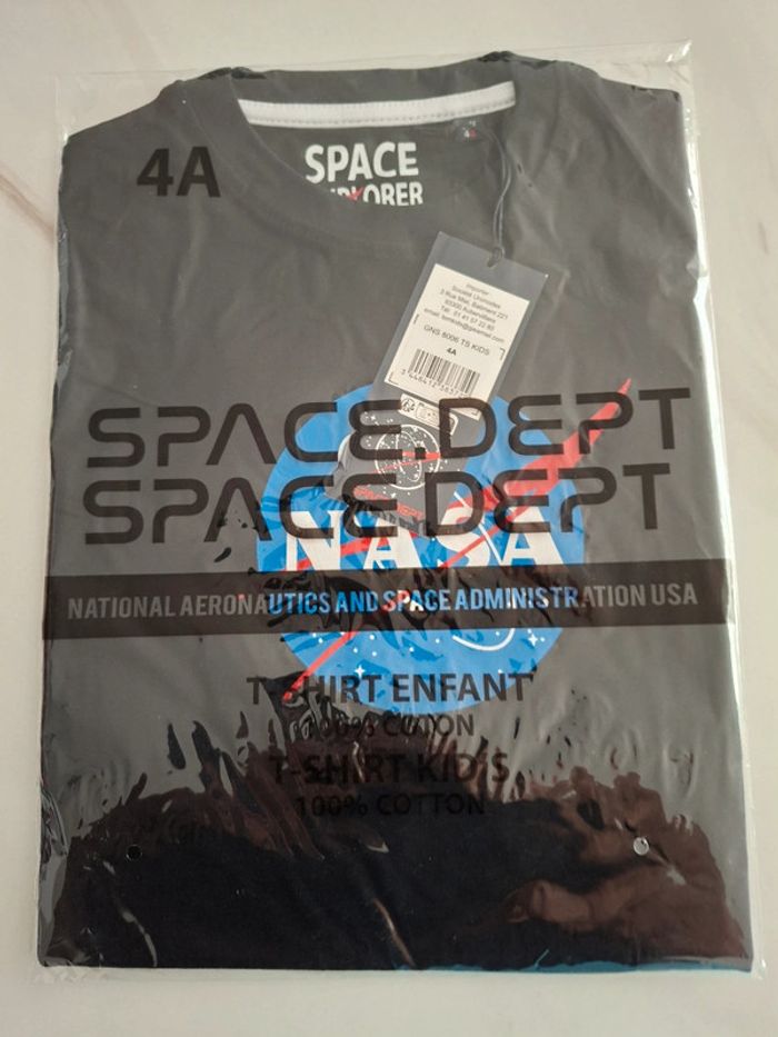 Tee-shirt NASA neuf avec étiquette taille 4 ans - photo numéro 2