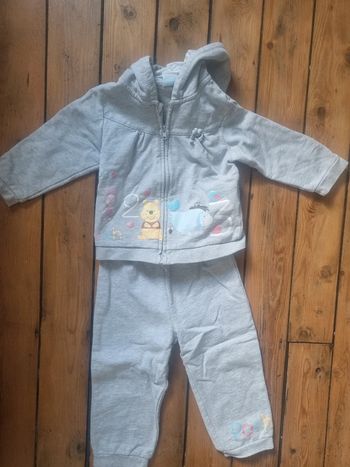 Survêtement/ jogging Disney winnie l'ourson 23 mois