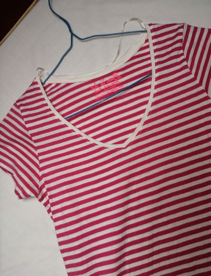 T-shirt rayé rose et blanc - photo numéro 2