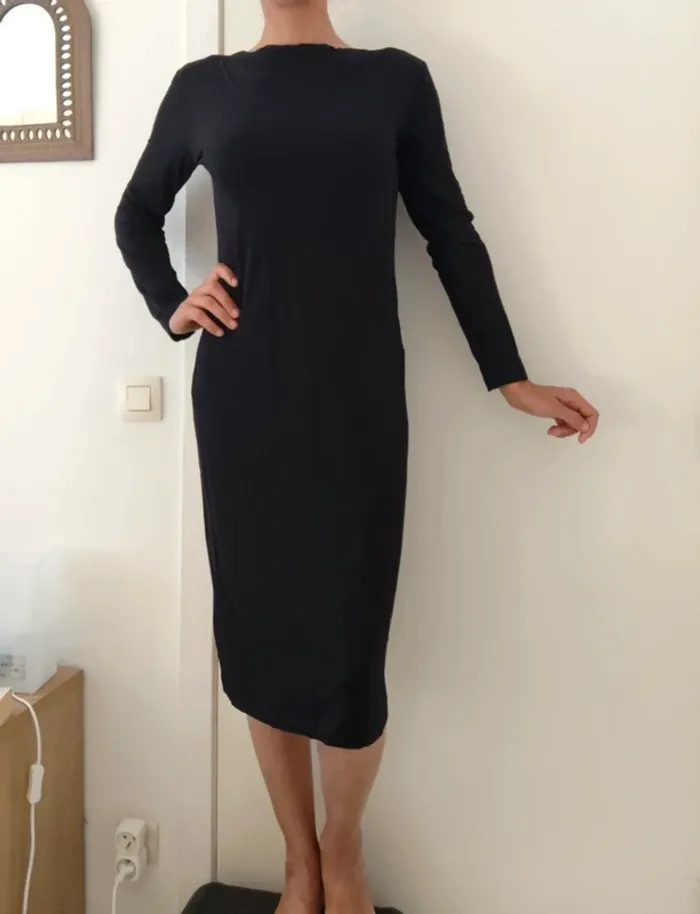 Belle petite robe noire manches longues "Mais il est où le soleil ?"