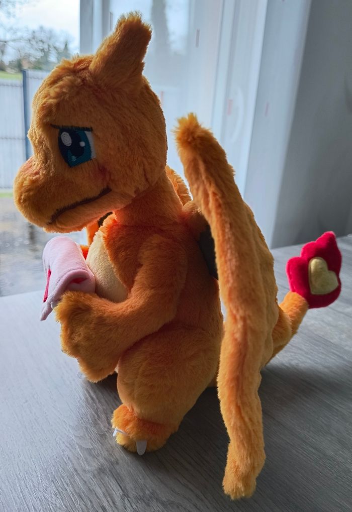 Peluche Pokémon Dracaufeu 🔥 - photo numéro 3