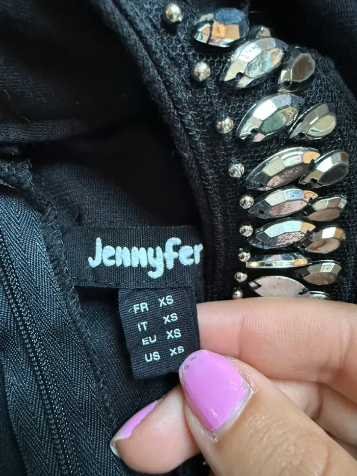 Robe noir - photo numéro 5