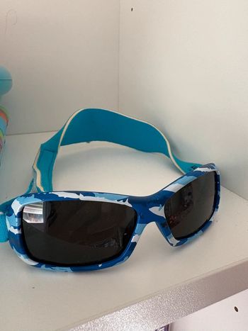 Lunettes de soleil enfant 2-4 ans – motif camouflage bleu