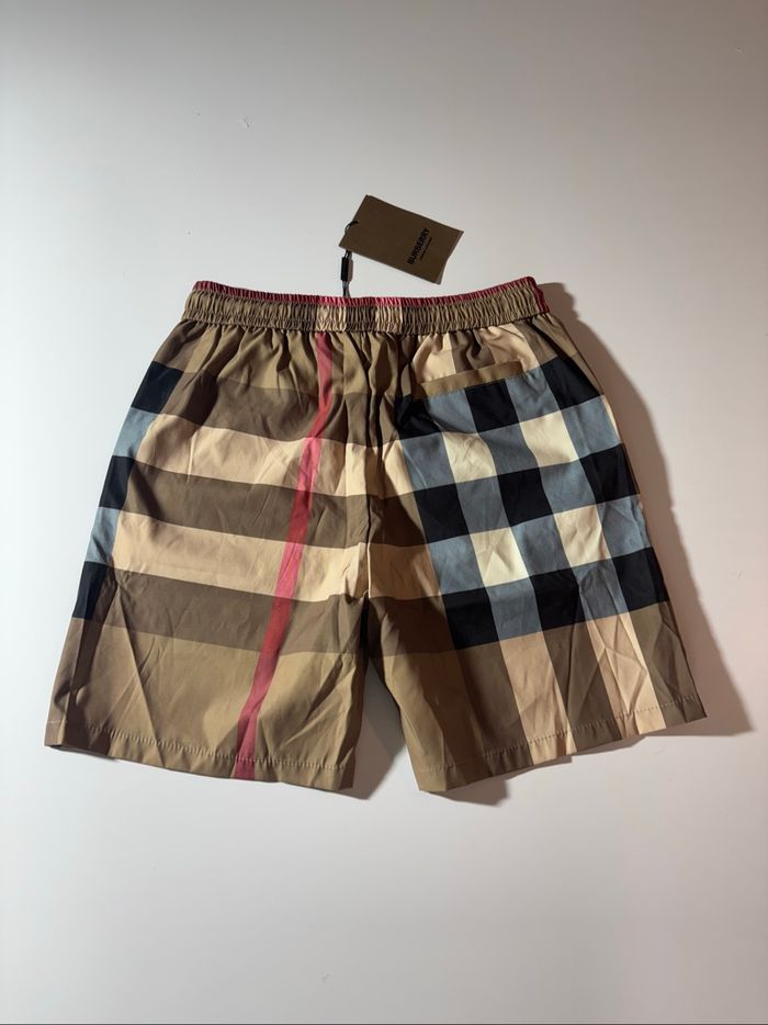 Short Burberry - photo numéro 6