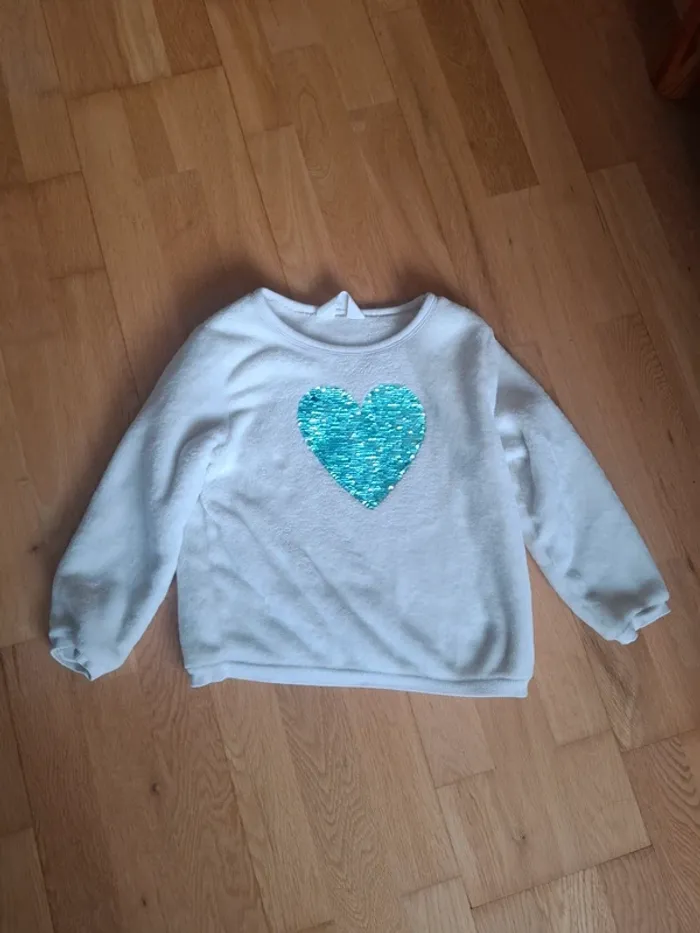 Pull tout doux avec sequins 5/6ans - photo numéro 2