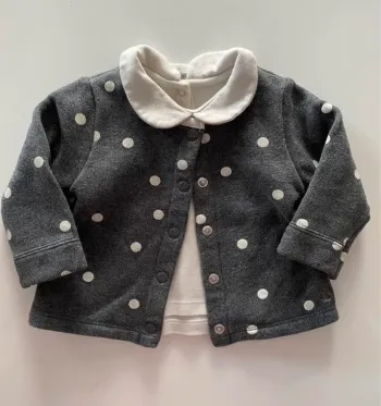1 veste + tee shirt Petit Bateau 6 mois