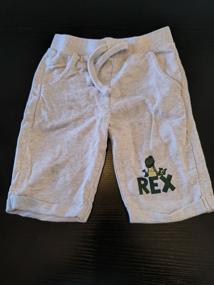 Short T-Rex 36 mois