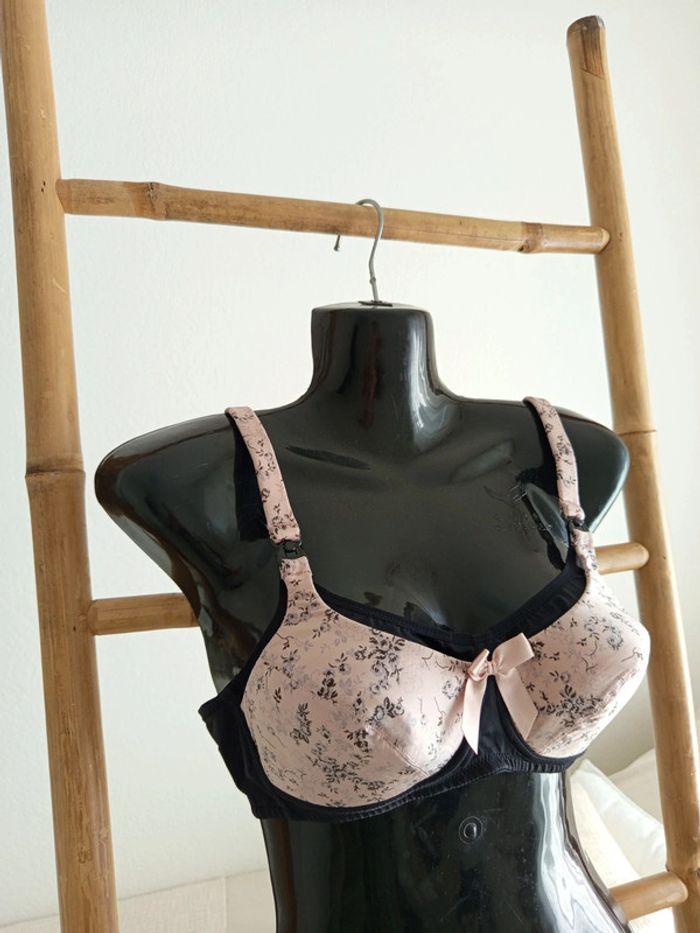 Soutien-gorge grossesse et allaitement Anita neuf - photo numéro 2