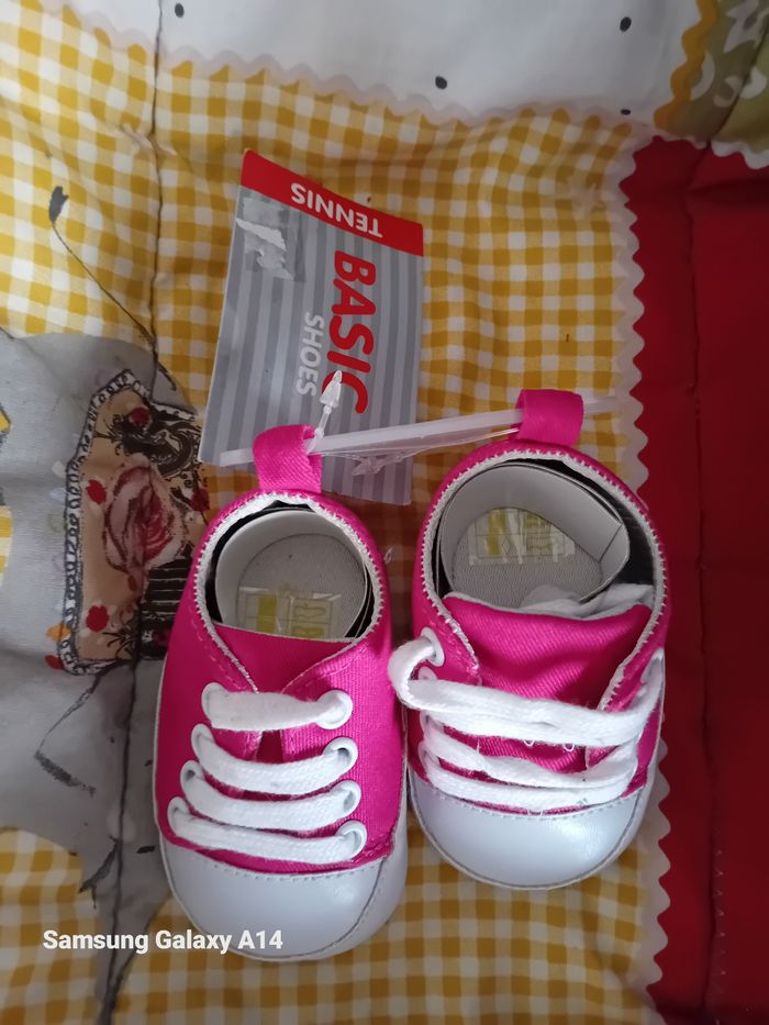 Paire de chaussure fille