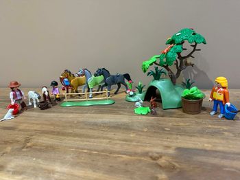 Lot playmobil chevaux et terrier lapin avec arbres et verdures