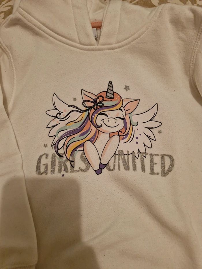 Pull à capuche licorne - photo numéro 3