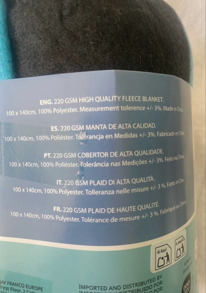 Plaid polaire Stitch neuf - photo numéro 3