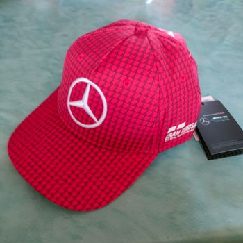 Casquette AMG Petronas formula one rouge