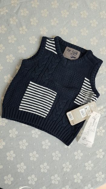 Pull tricot sans manches
